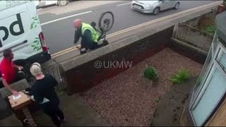 [ Instant Karma ] UK : Angry Aldi Cyclist Vs DPD Delivery Driver , Bradford | Yorkshire 🇬🇧