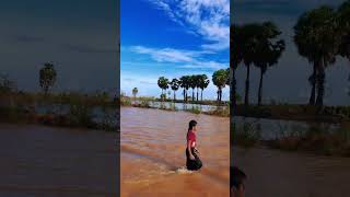 លេងទឹកនៅកំពង់ចាម