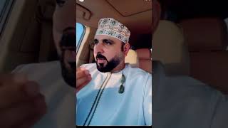 المعلق خليل البلوشي يقف بجانب محمد أبو تريكة بعد الهجوم عليه