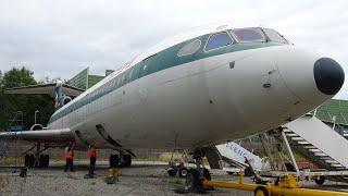 51 YEAR OLD HAWKER SIDDELEY TRIDENT THREE - FULL WALK AROUND & INTERIOR TOUR! RUNWAY VISITOR PARK ✈️