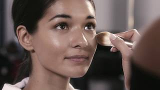 Lifted Look with The Sheer Pressed Powder | Skincolor de la Mer | La Mer