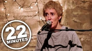 Justin Bieber refuses to leave the pub | 22 Minutes