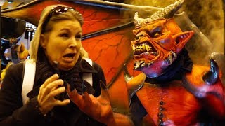 Demon Shock SCARES!  Funny Scary Distortions Shocktronic at Transworld 2019