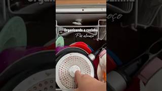 Organizando a cozinha pós almoço #cozinha #cozinhalimpa #organização #cozinhaorganizada #shortvideo