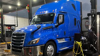 2024 Freightliner Cascadia