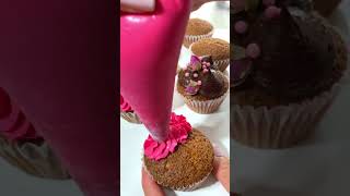 VANİLYALI CUPCAKES TARİFİ - KEK NASIL YAPILIR? HAPPY GOOD FOOD