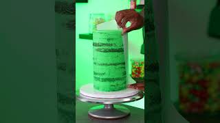 Using only the color green for this cake! #shorts