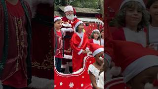 ELES INVADIRAM O TRENÓ DO PAPAI NOEL 😳 #levidavi #natal #tiarutedavi