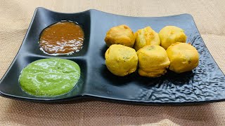 Jain Kela Vada Recipe. Khatta, Mitha, Tikha or Chatpata Kela Vada. Raw Banana Vada Recipe