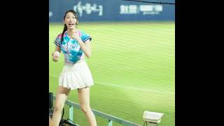 240702 檸檬投球，放心，過程中沒有 Bryan 受到傷害 #cheerleader #baseball #檸魂歌姬