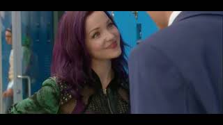 descendants - Mal gives ben a special cookie