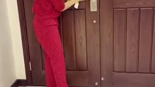 Maya Ali Cleaning At Home During Lockdown