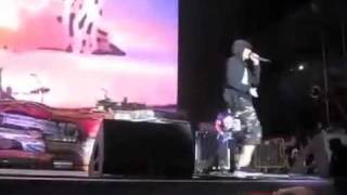 Eminem's grand entrance at Bonnaroo 2011