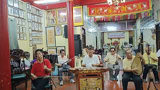 潮州音乐《寒鸦戏水》:领奏方锦明，扬琴谢林祯，椰胡张尚德，提胡邱垂泽，三弦吴思智，琵琶刘明芦荣。