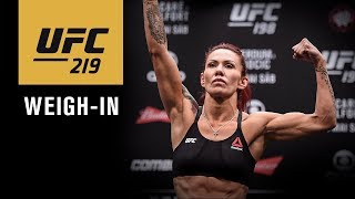UFC 219: Official Weigh-in