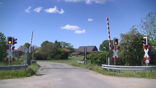 Spoorwegovergang Speichersdorf (D) // Railroad crossing // Bahnübergang