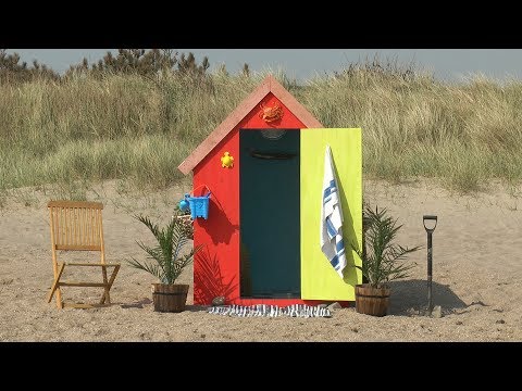 This Beach Hut has a HIDDEN SECRET This Beach Hut has a HIDDEN SECRET