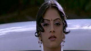 Prabhas Pournami Movie - Sindhu Tolani Introduction Scene - Charmi