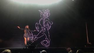 Paula Abdul- Skat Kat (Straight Up Paula Tour-Staten Island)