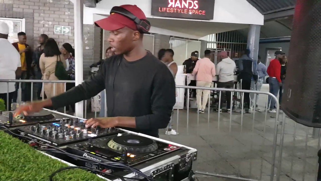 Rands Vibes: DJ YEyE Live @ Rands, Khayelitsha, Cape Town Opholamedia ...