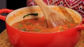 How to Make Tomato Sauce From Fresh Tomatoes : Italian Cuisine