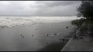 WASPADA!!! Badai menimpa pelabuhanratu sukabumi jawa barat indonesia