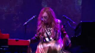 Tori Amos - Etienne / Nights in white satin - Paris 11.09.2017