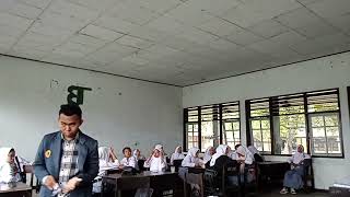 Pengajaran materi Simple Future Tense melalui metode PBL (Problem-Based Learning) di kelas X Busana