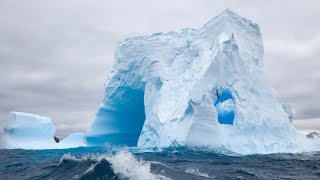 Massive Iceberg Calving Caught On Camera 1