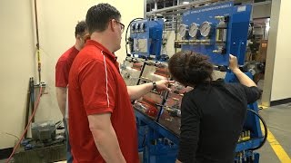 Everett Community College's Mechatronic Program at AMTEC