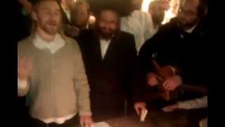 הבדלה עם מוטה פראנק - Mota Frank with Joey Hammer at Havdalah in Lake House Hotel