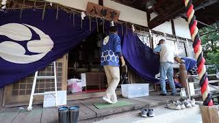 拝殿幕の取付　田熊八幡宮(尾道市因島)