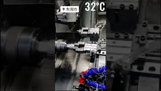 CNC lathe, automatic loading and unloading,數控車床自動上下料 度的廣東沒有空調的工作環境我們依舊在戰斗  機械手