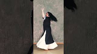 Ude Jab jab Zulfen Teri || Himani Dance Classic || #shorts #dance #viral #old #wedding #easy