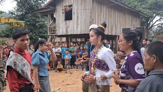งานดองชาวเผ่าบลูยู่ในชนนบทลาว