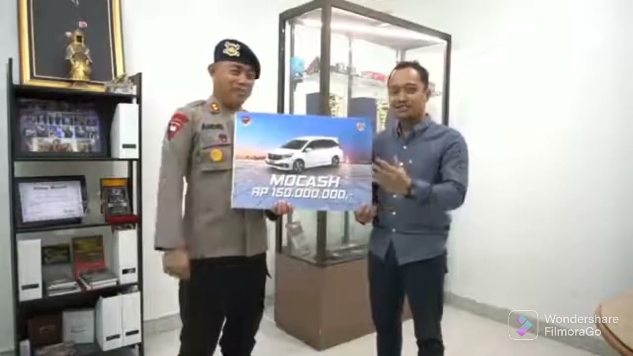 POLISI DAPAT MOBIL GRATIS - ANDA JUGA BISA !! - YouTube