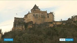 Une nouvelle toiture pour le château de Castelnaud