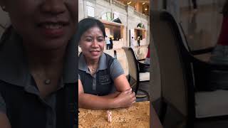 Sinamahan ako nina Ate Rose at Lindy na kumain ng halo halo sa The Peninsula Manila