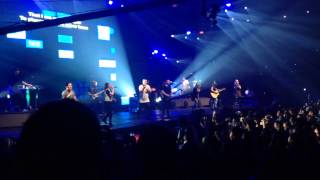 Momentum-Planetshakers Live!