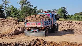 ซื้อมาขุดเองเลยไม่ง้อแล้ว Excavator loading Trucks