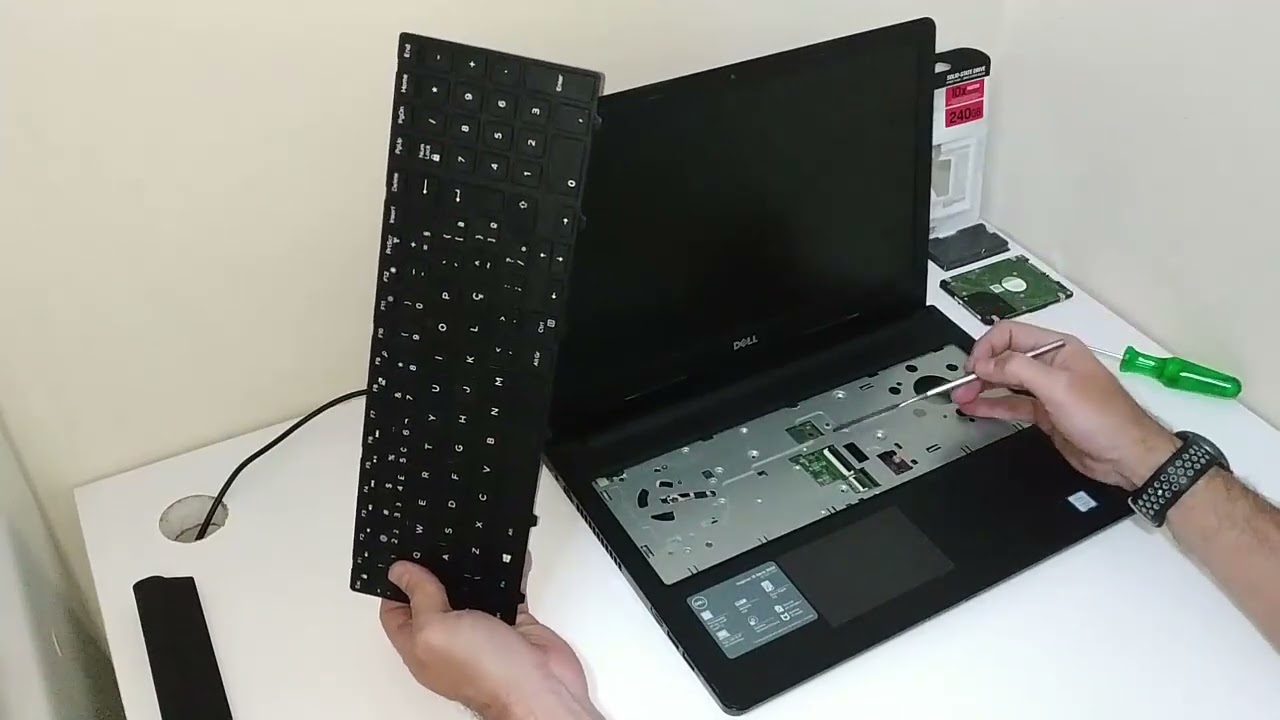 DELL INSPIRON 15 Série 3000 - Upgrade De SSD + Memória RAM - YouTube