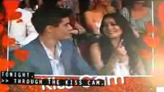 ♥ Zanessa Kissing on MTV Movie Awards 2010 ♥
