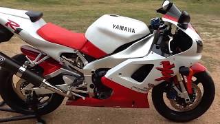 1998 Yamaha R1 first generation of R1