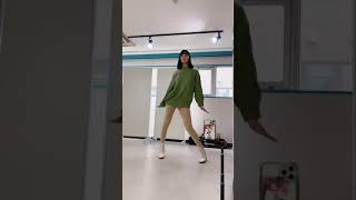 【TikTok】中見えてる… #shorts #TikTok #ミニスカ #見えてる #ダンス