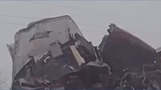 Winter storm causes major crash and multiple car pileup on Missouri highway