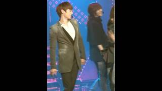 [fancam] 110323 SHINee Taem Key Minho imitate Jong's choreography@ MB