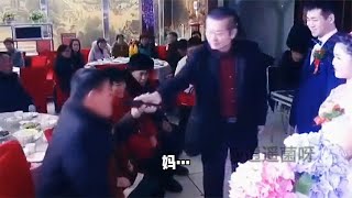 盘点10个婚礼上爆笑的口误名场面，新郎第一次结婚，有点紧张激动