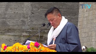 འབུམ་ལ་དགོན་ཐུབ་མཆོག་དགའ་ཚལ་གླིང་གི་འདུ་ཁང་གསར་པའི་དབུ་འབྱེད་མཛད་སྒོར་གསུང་བཤད་གནང་བ།