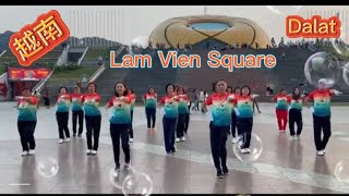 《情歌轻轻唱》腰腹健身运动越南大叻广场Lam Vien Square,Dalat,Vietnam