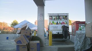 Hampton Roads organizations pull together to feed neighbors in need on Thanksgiving